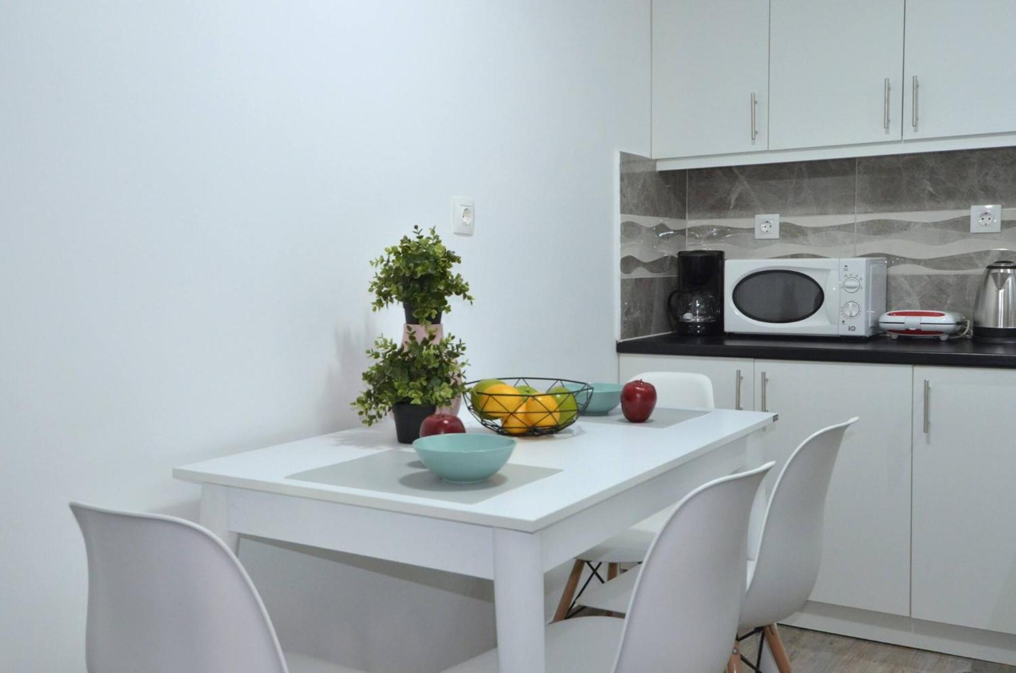 A Spacious Minimal Apatment At Chalandri Atene Esterno foto